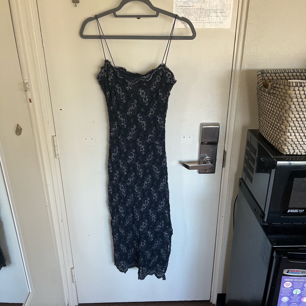 MIDI body on dress